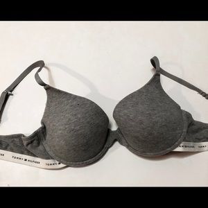 Tommy Hilfiger bra